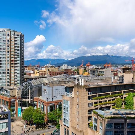 Stunning 2 Bedroom Condo With Downtown Views!!! Vancouver Bagian luar foto