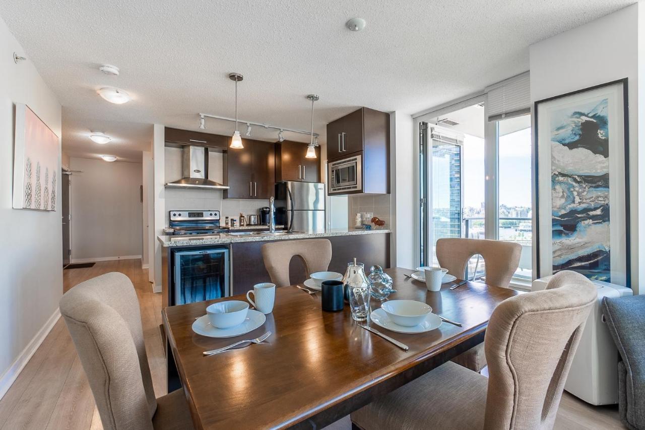 Stunning 2 Bedroom Condo With Downtown Views!!! Vancouver Bagian luar foto